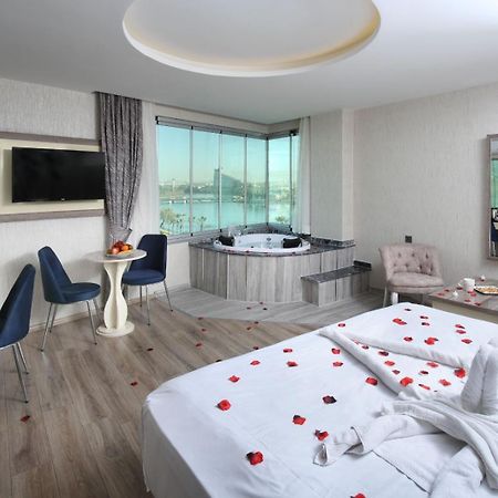 Adana Taskoeprue Hotel 외부 사진
