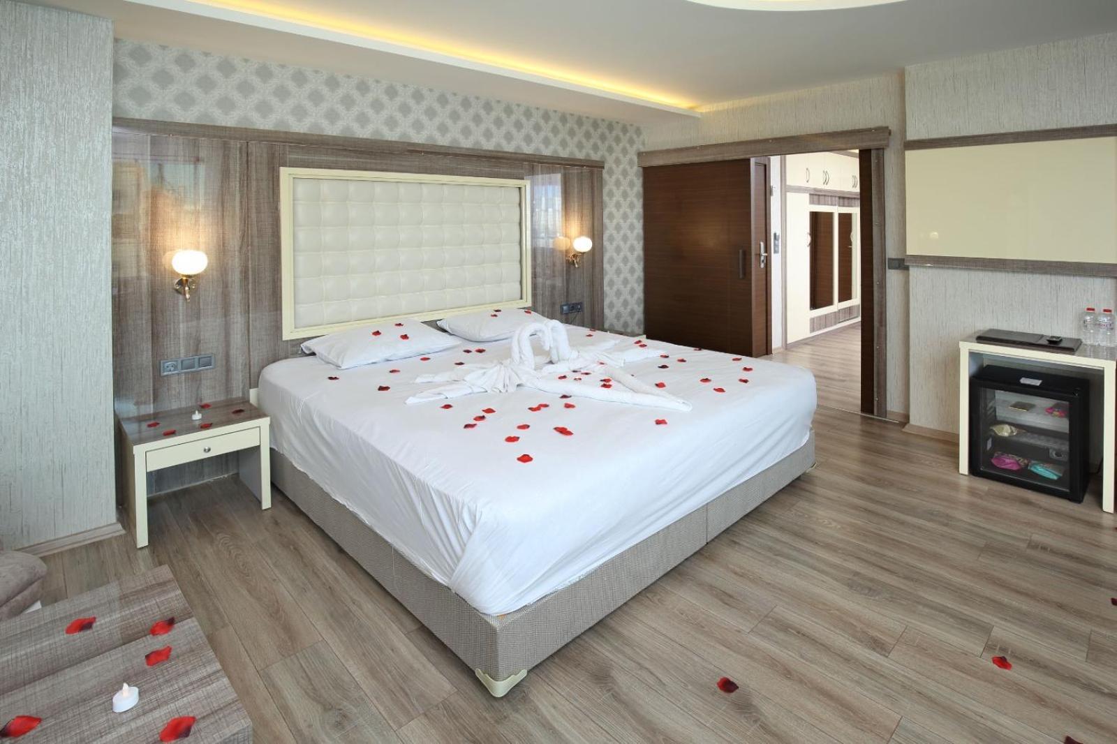 Adana Taskoeprue Hotel 외부 사진