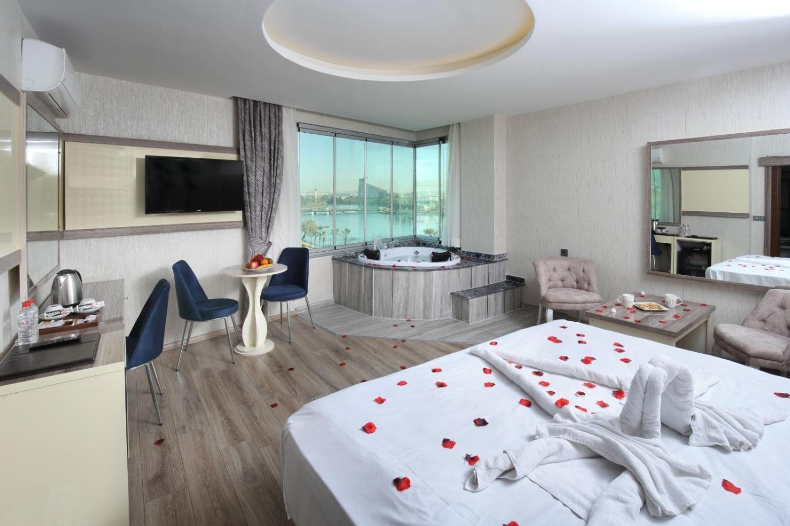 Adana Taskoeprue Hotel 외부 사진