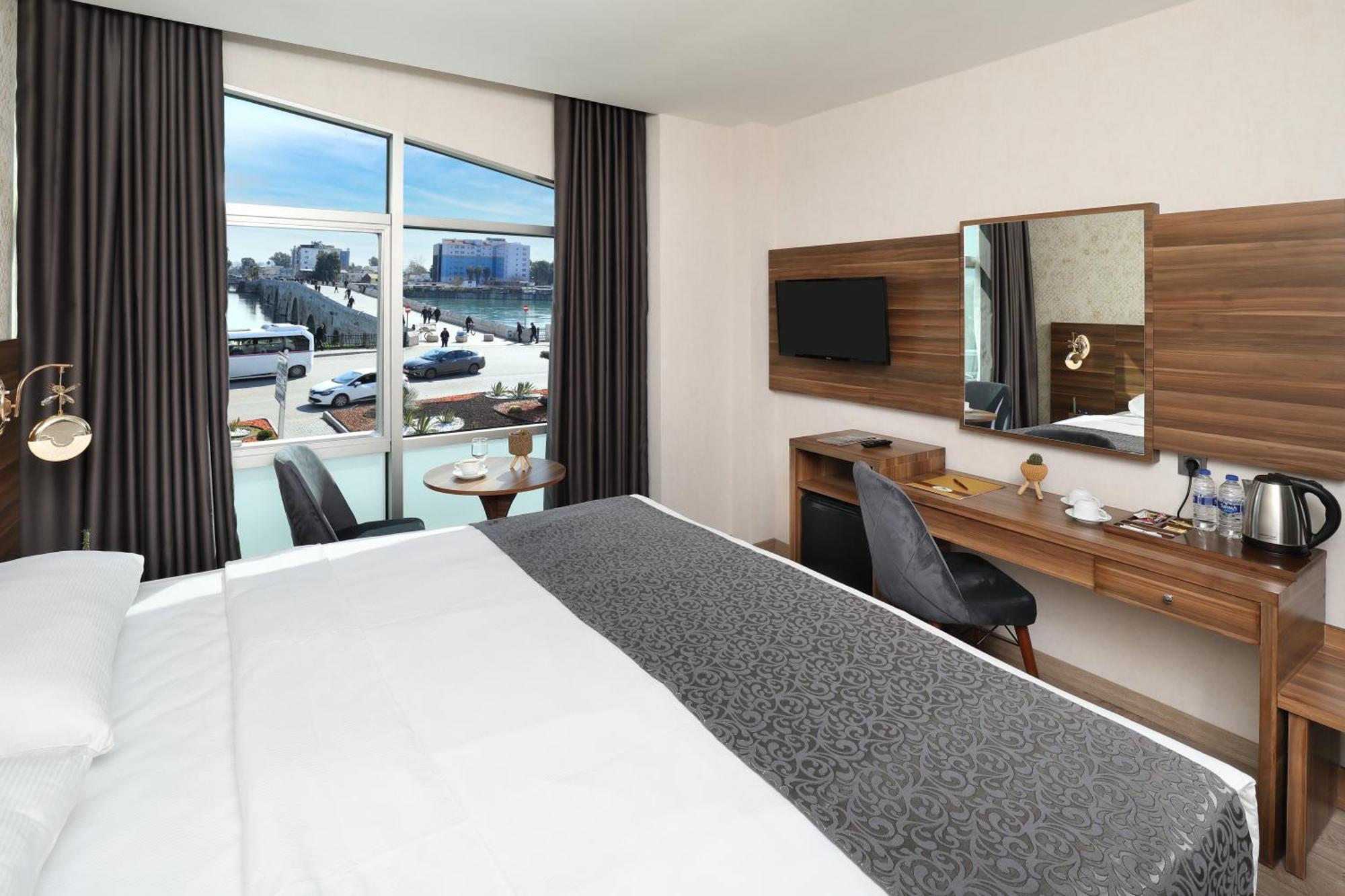 Adana Taskoeprue Hotel 외부 사진